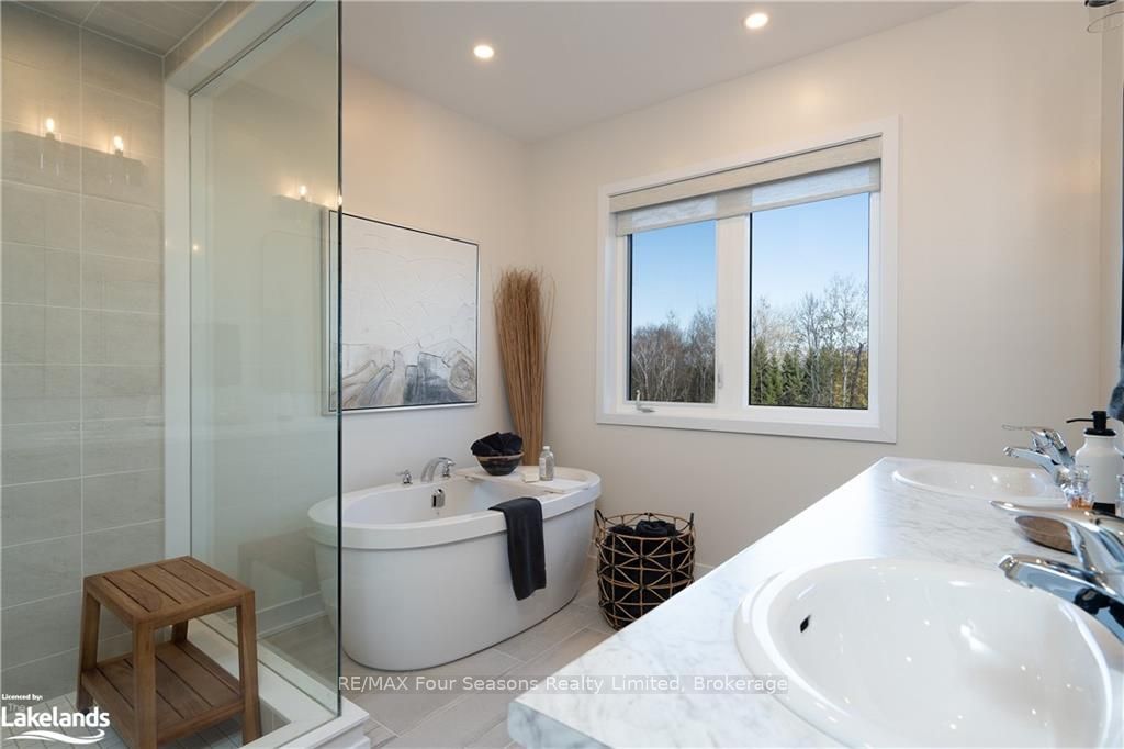 176 Springside Crescent Property Photo 24