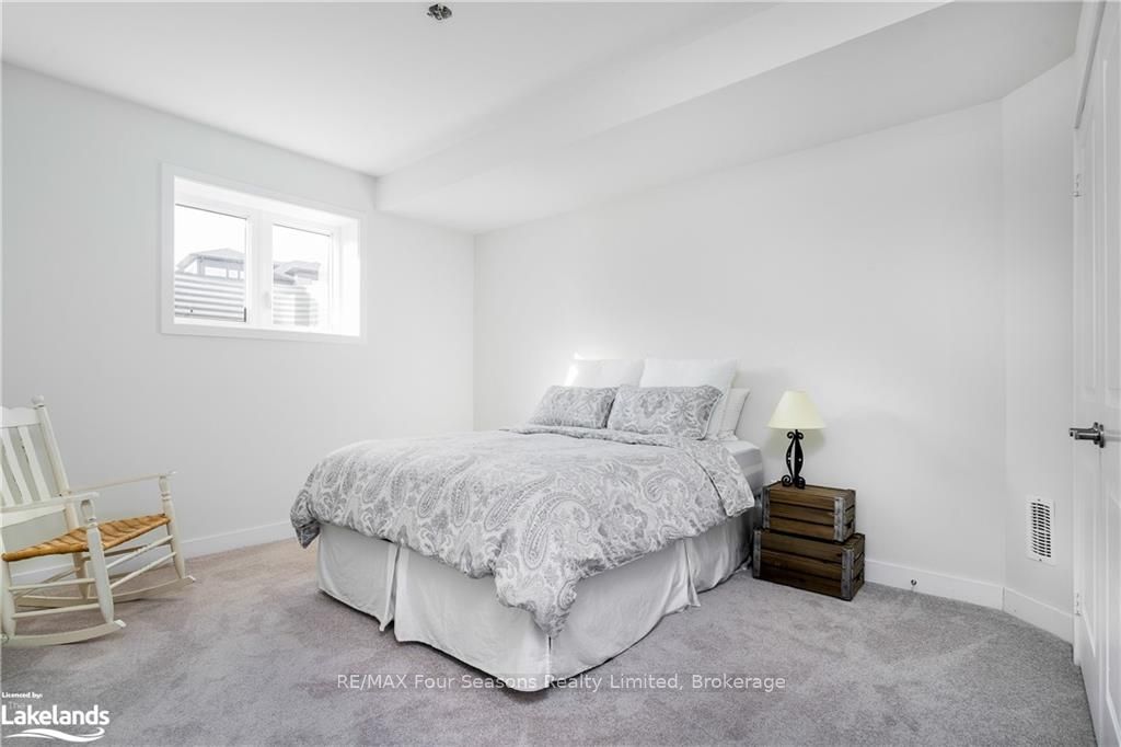 176 Springside Crescent Property Photo 37
