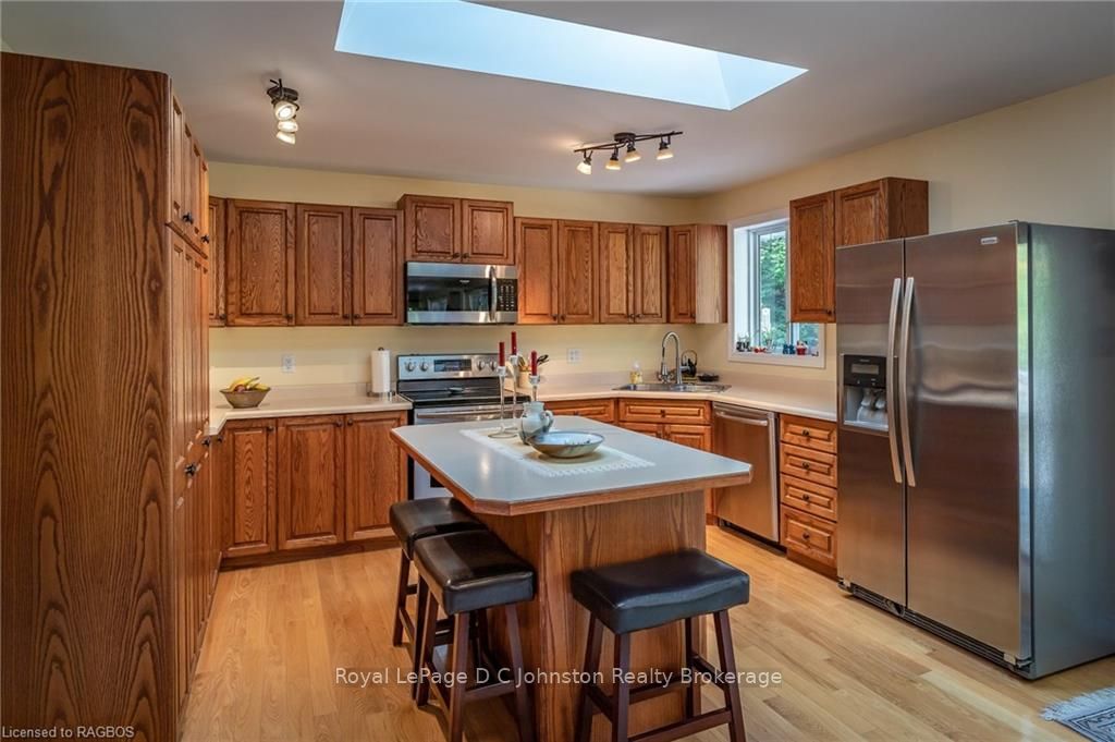 27 Gremik Crescent Property Photo 14