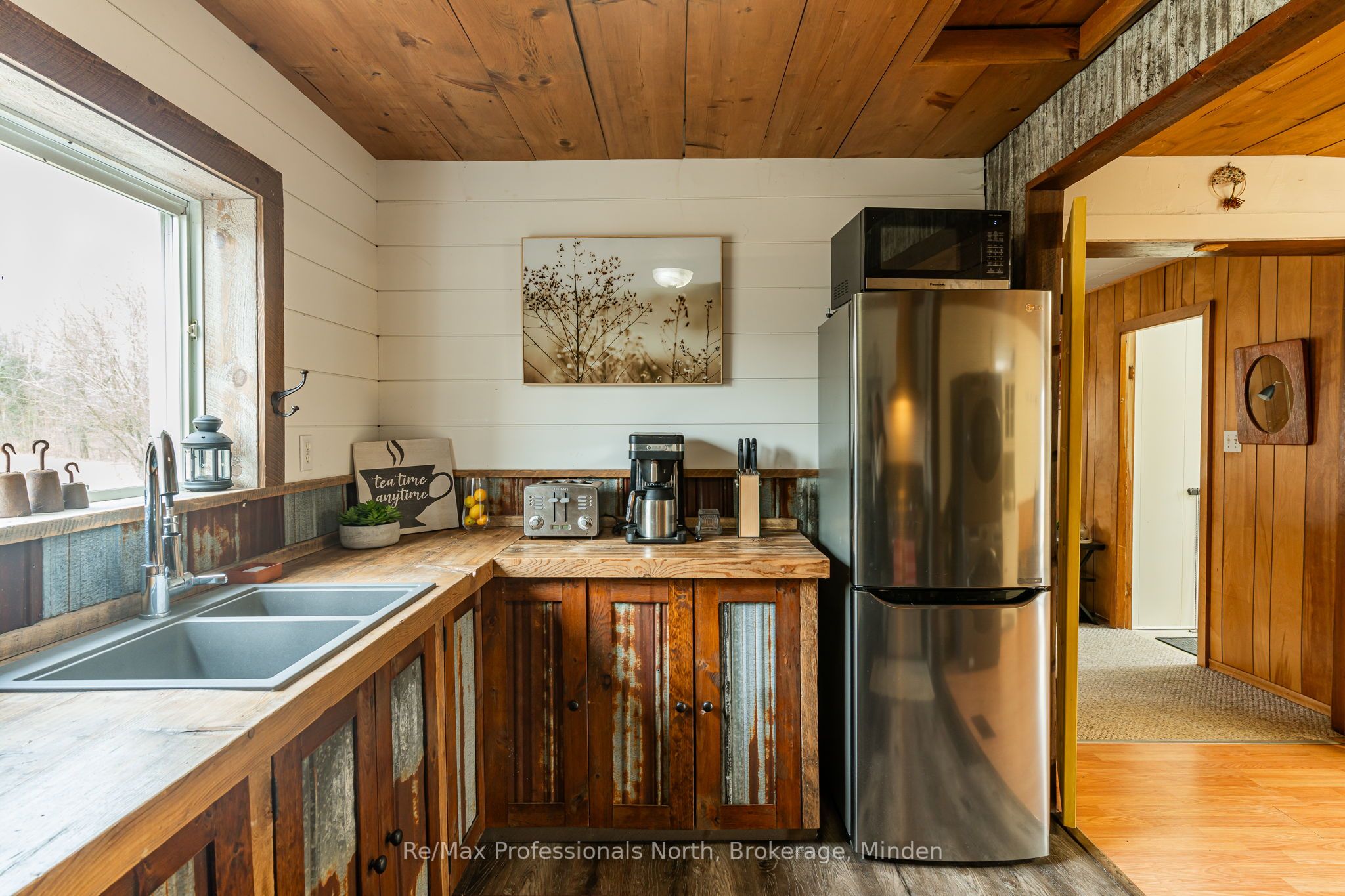 1047 Mccrea Road Property Photo 10