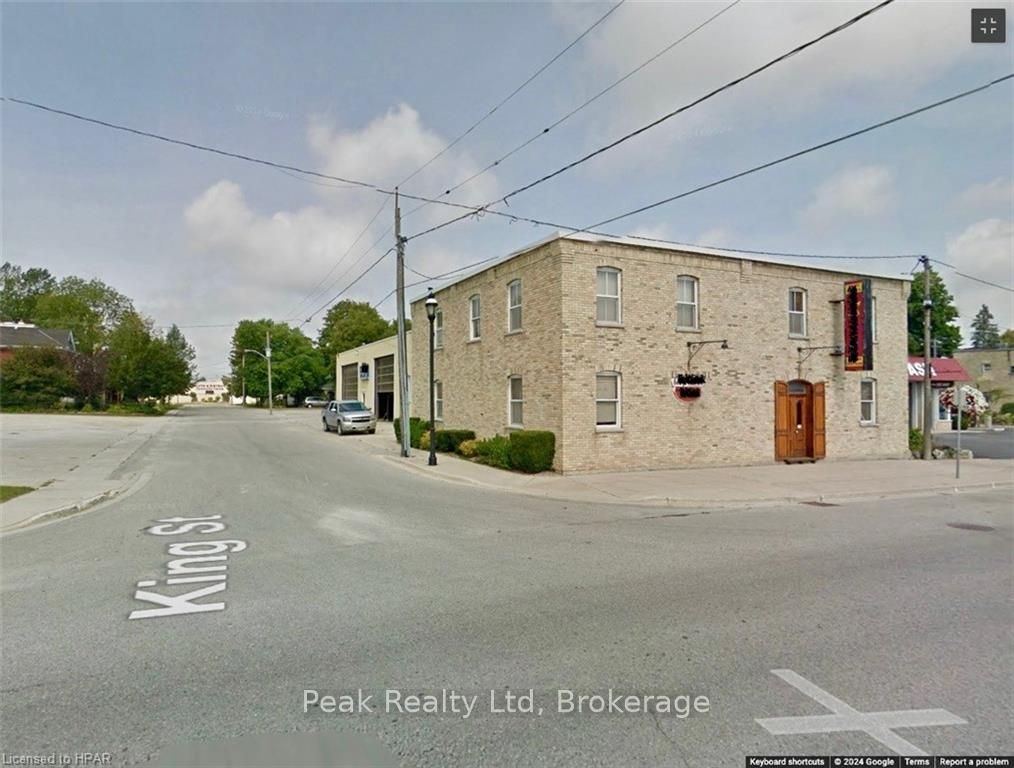 383 QUEEN Street