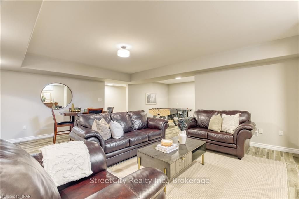 13 Harbour Court Property Photo 24