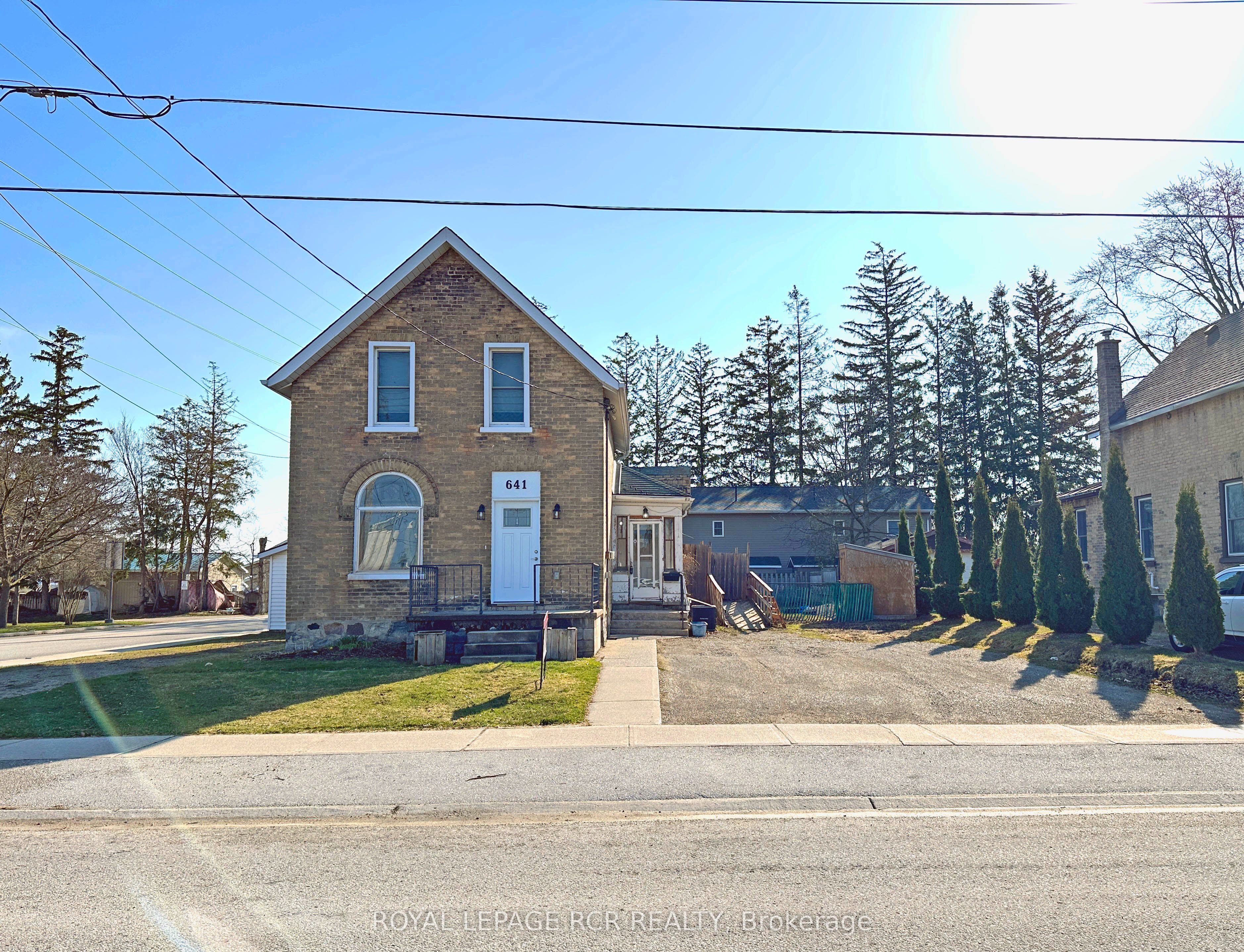 641 10th Avenue Property Photo 1