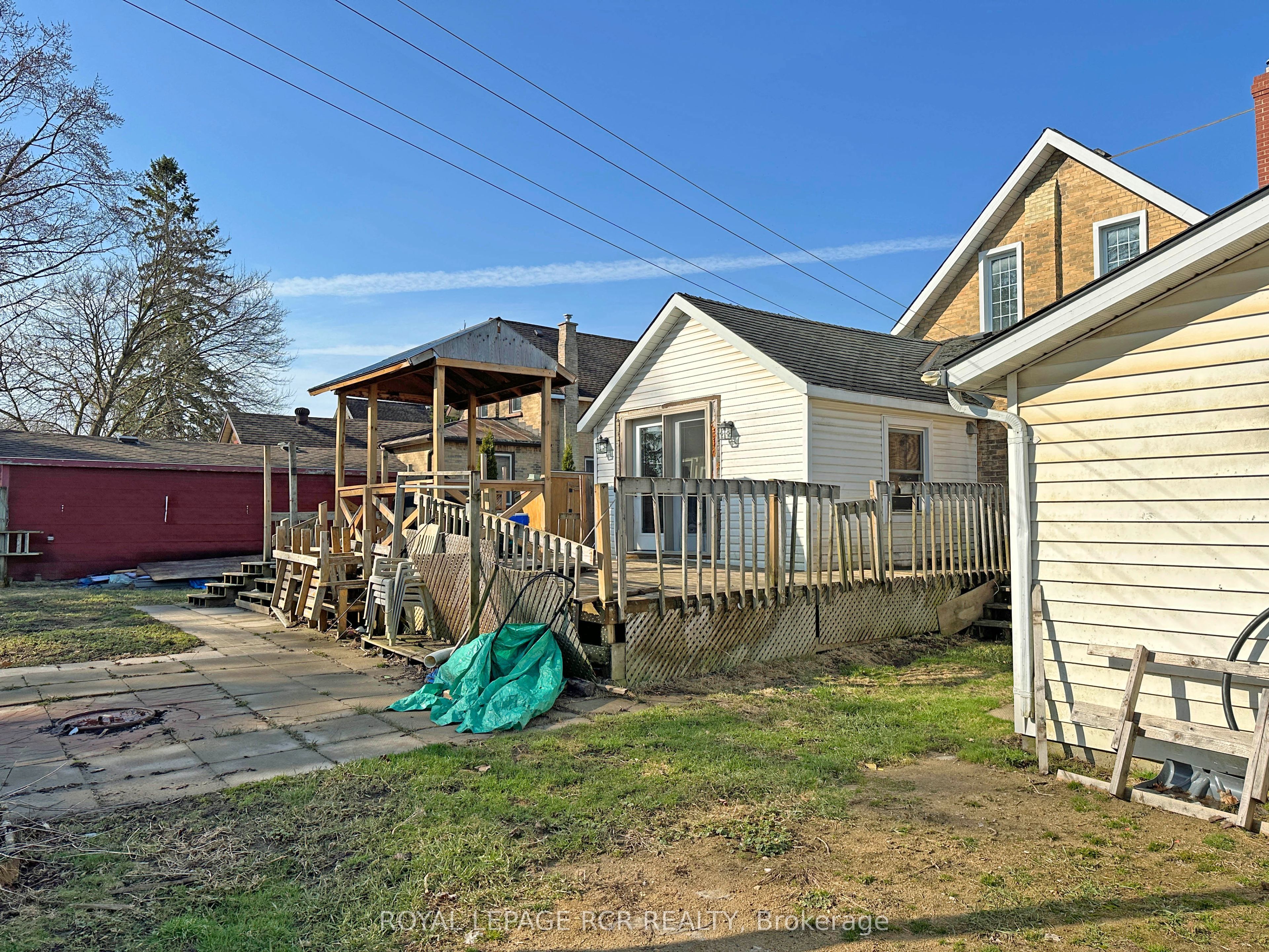 641 10th Avenue Property Photo 5