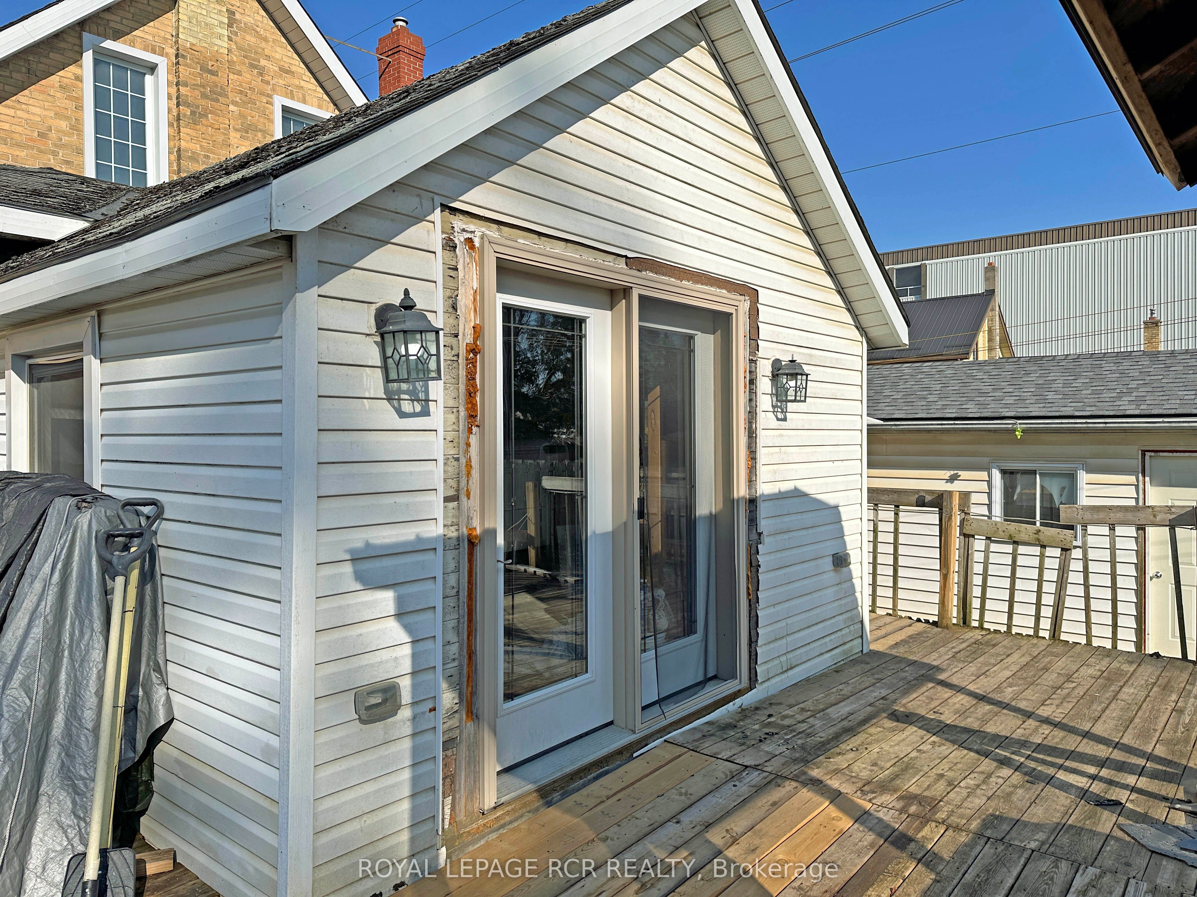 641 10th Avenue Property Photo 7