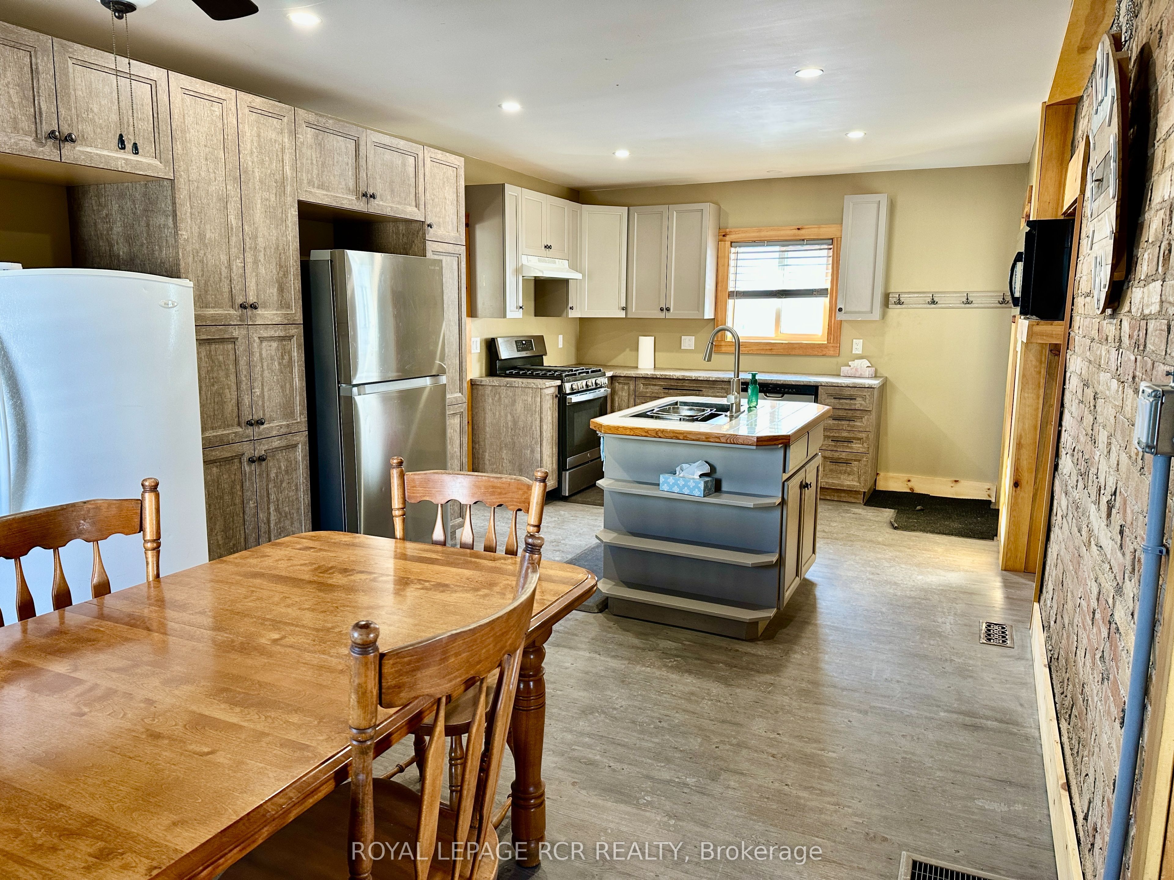 641 10th Avenue Property Photo 13