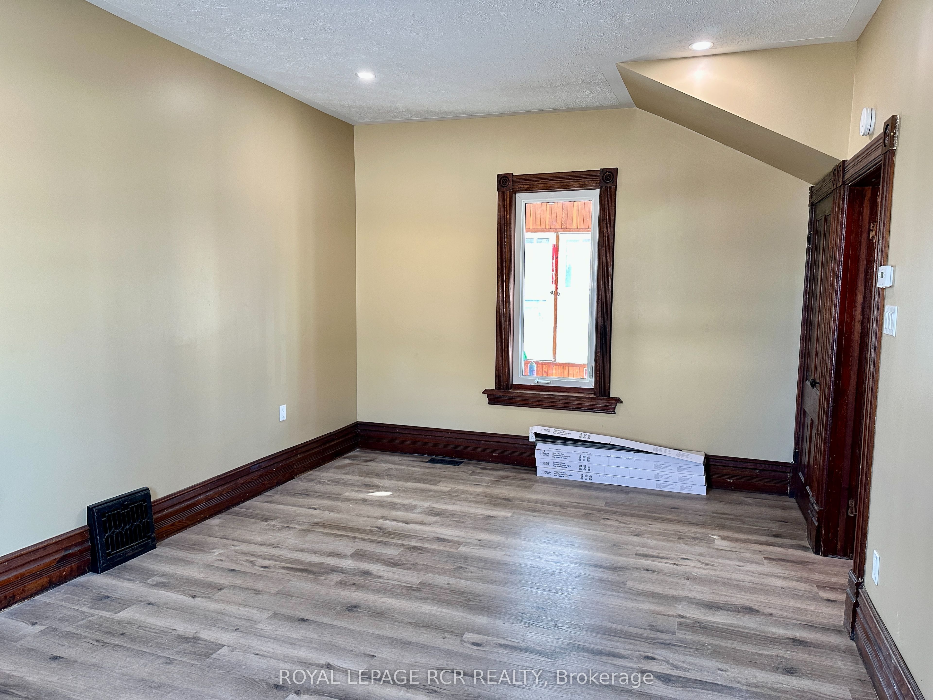 641 10th Avenue Property Photo 20