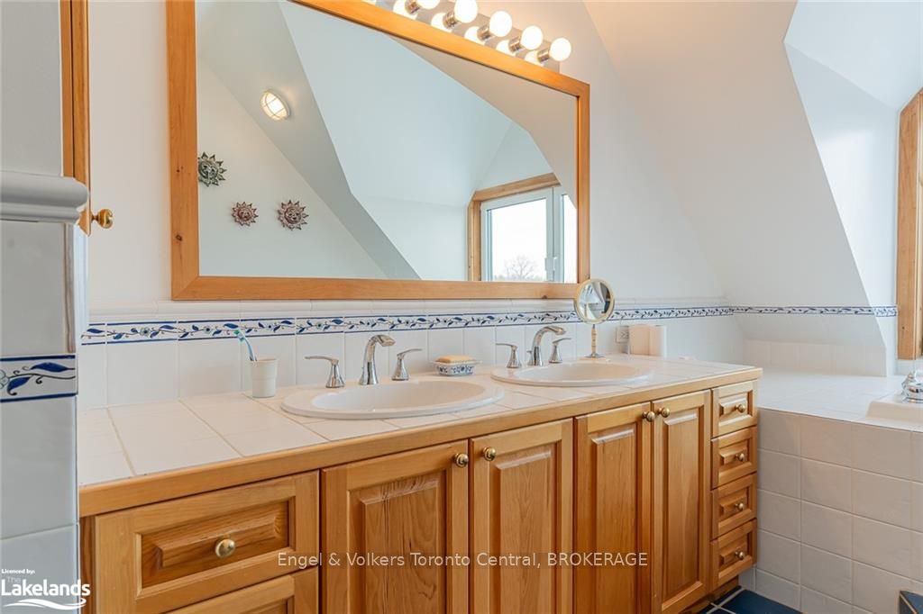 496083 Grey 2 Road Property Photo 29