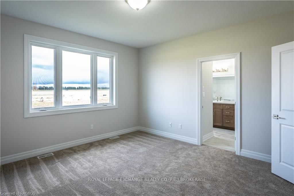 376 Hawthorne Street Property Photo 13