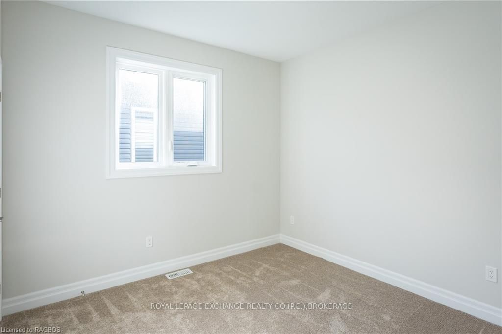 376 Hawthorne Street Property Photo 16