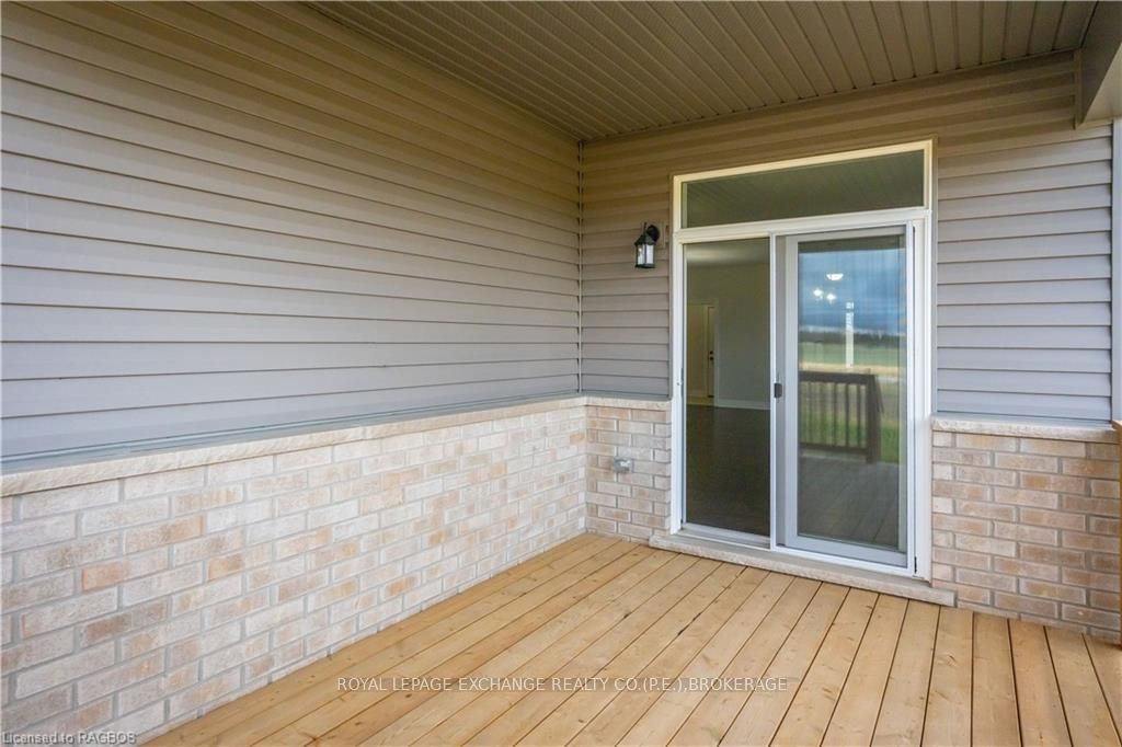 376 Hawthorne Street Property Photo 19