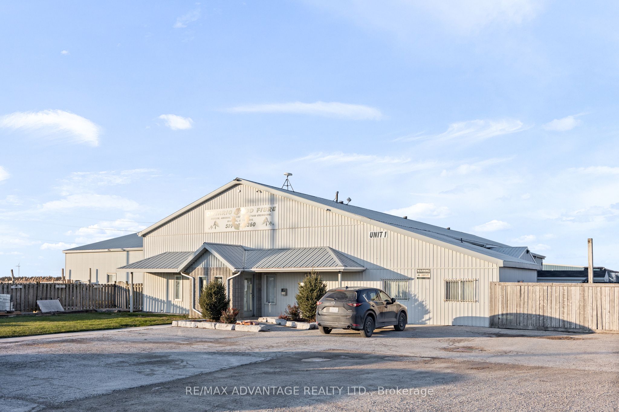 9400 County Road 42 Property Photo 12