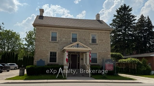 15 MCNAB Street Property Photo 1
