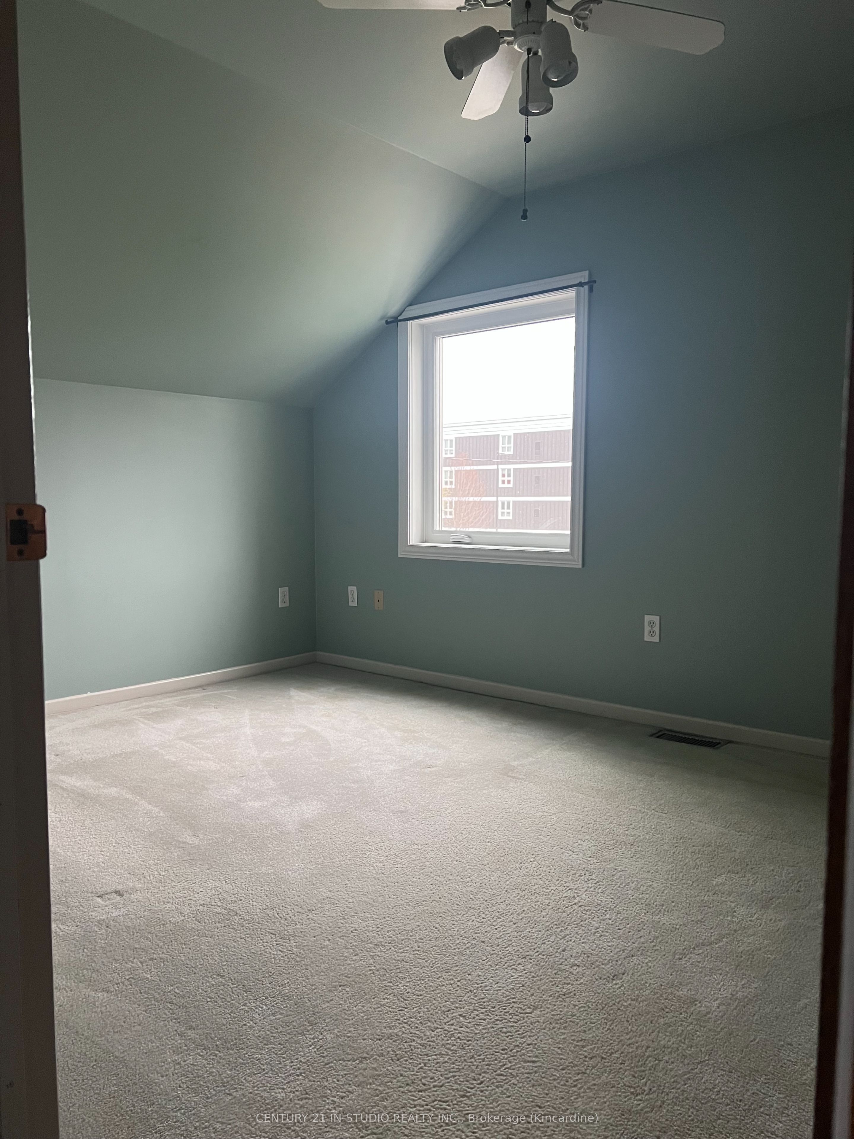 929 Huron Terrace Property Photo 30