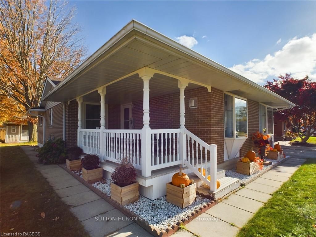 495 Ridge Street Property Photo 8