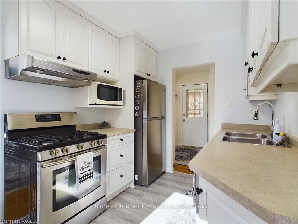 495 Ridge Street Property Photo 10