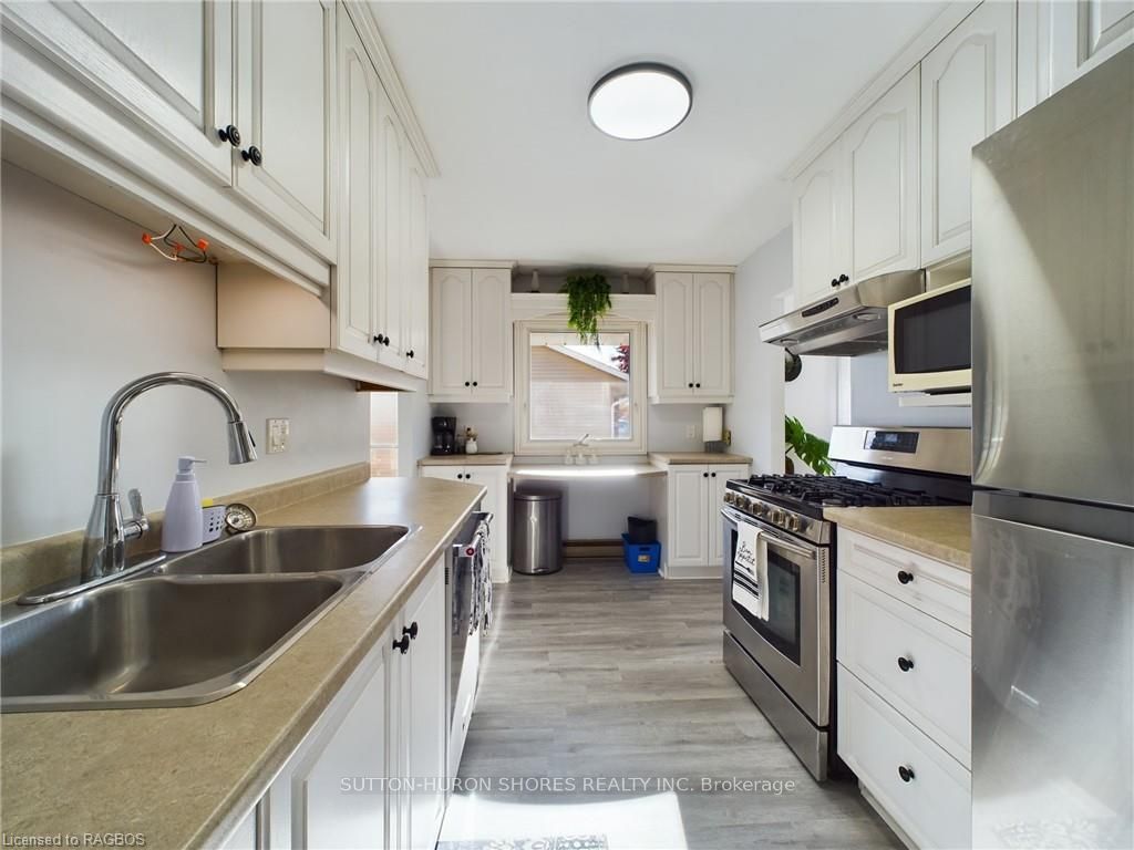 495 Ridge Street Property Photo 11