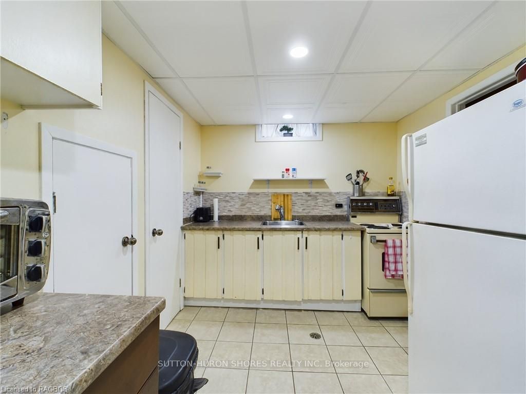 495 Ridge Street Property Photo 23