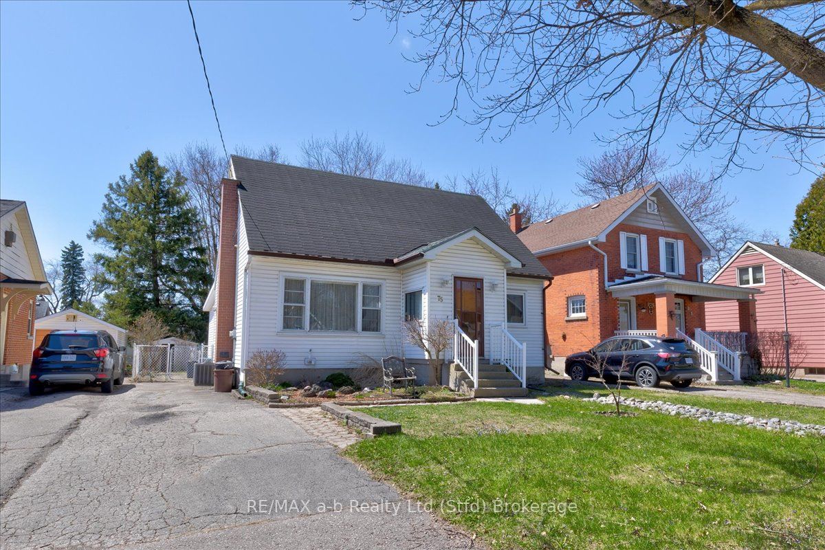 75 Youngs Street Property Photo 1