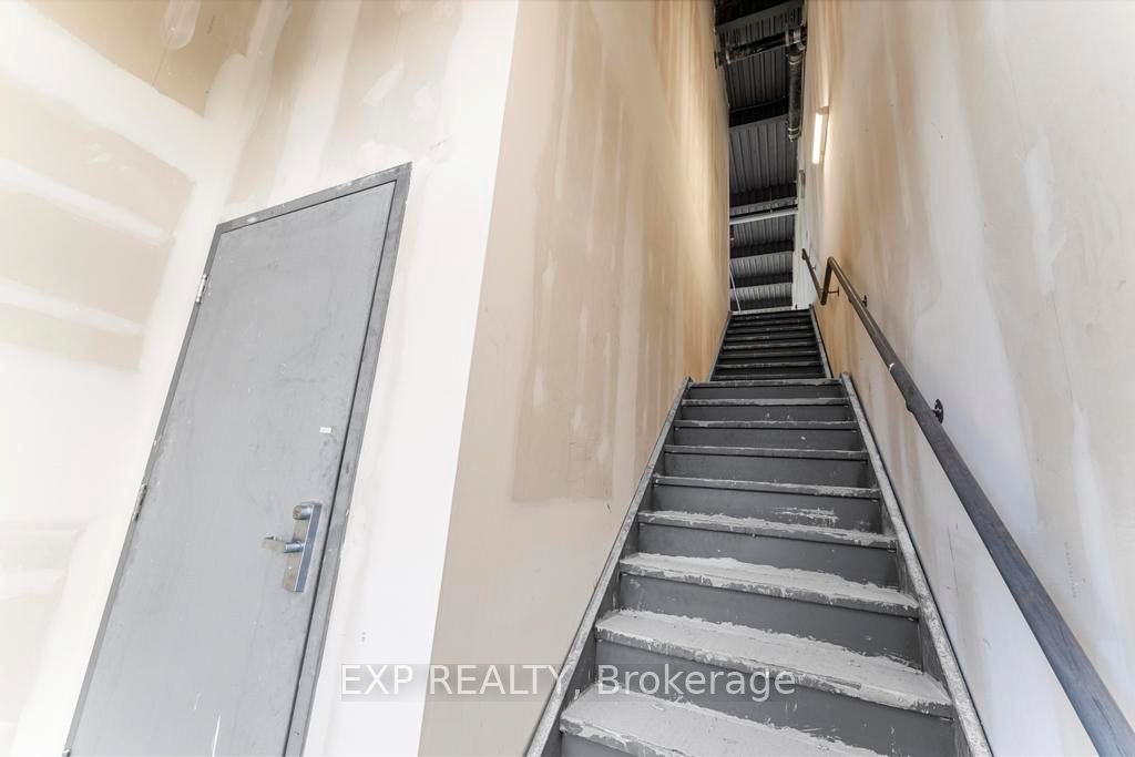 1042 Garner Road Property Photo 12