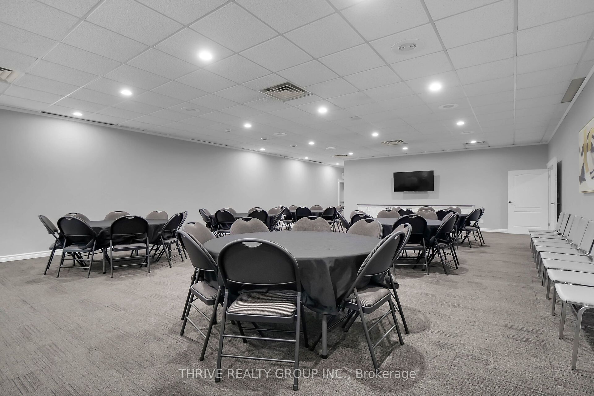 123 King Street Property Photo 15