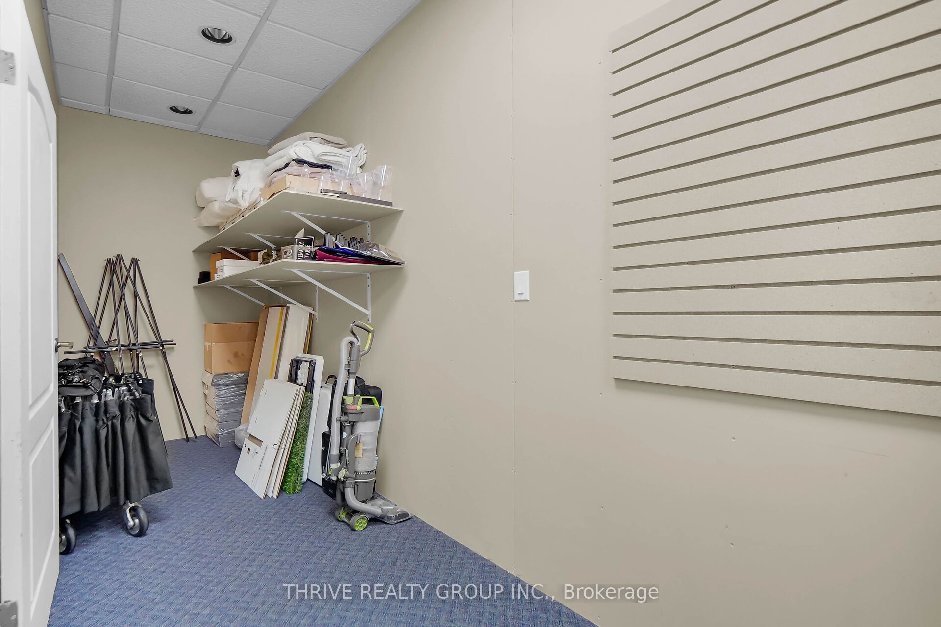 123 King Street Property Photo 18