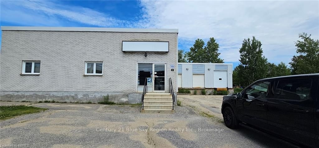 1810 Seymour Street Property Photo 3