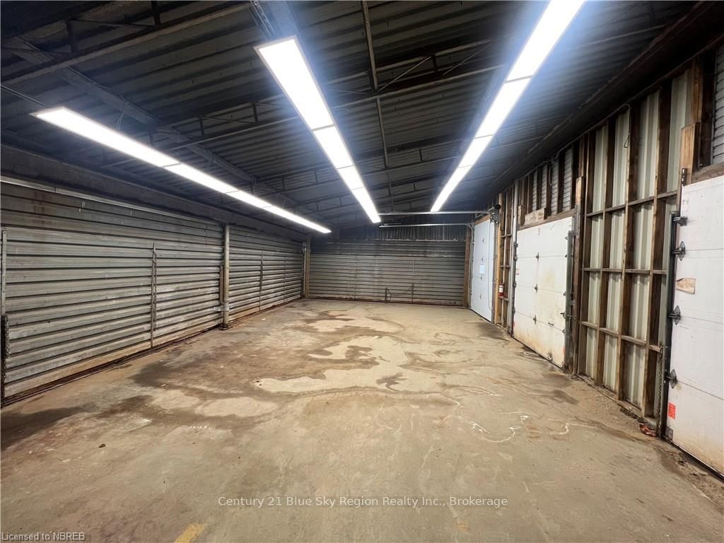 1810 Seymour Street Property Photo 20