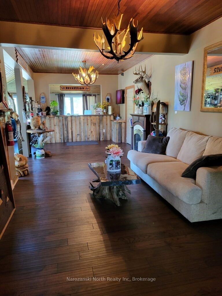 1527 64 Hwy Property Photo 3
