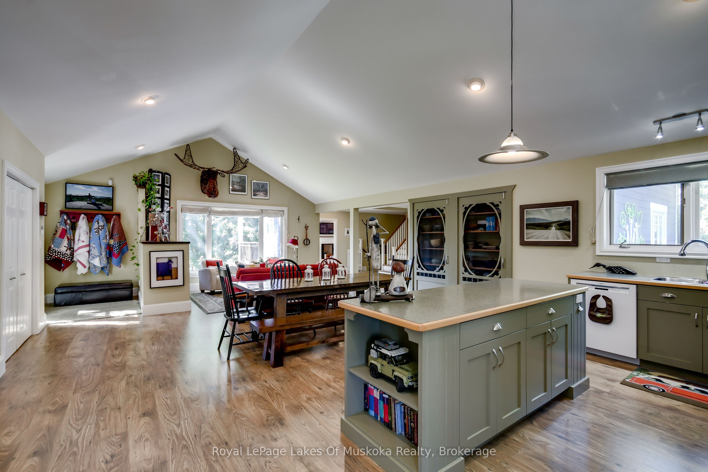 230 Ecclestone Drive Property Photo 16