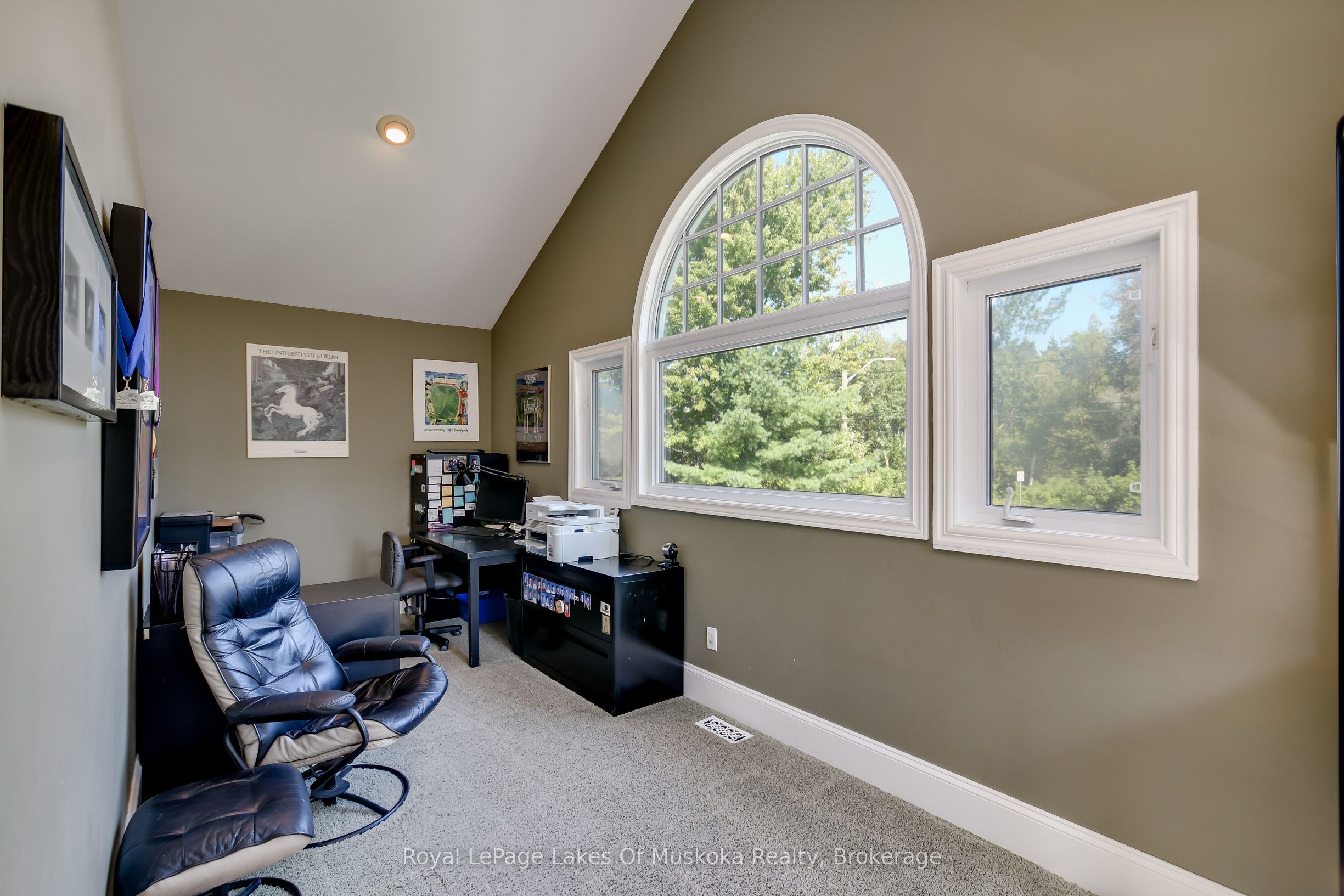 230 Ecclestone Drive Property Photo 20