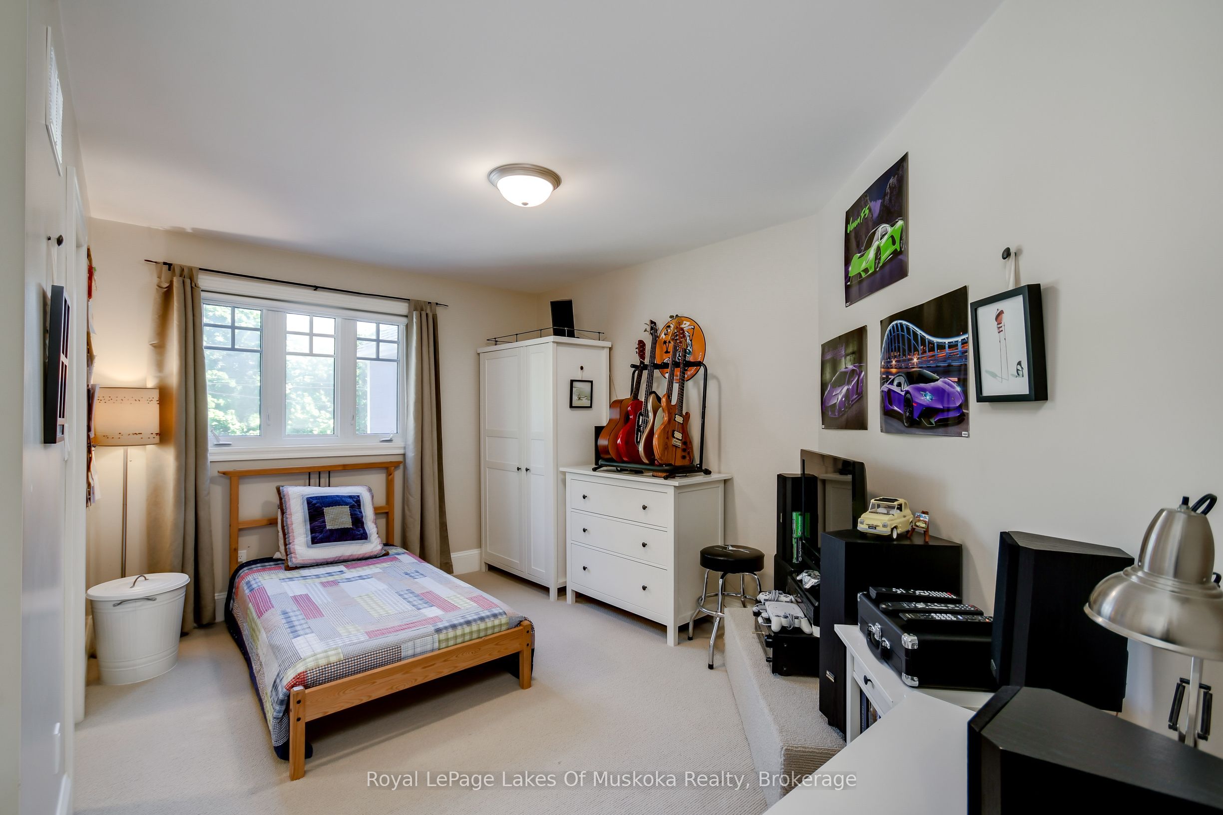 230 Ecclestone Drive Property Photo 27