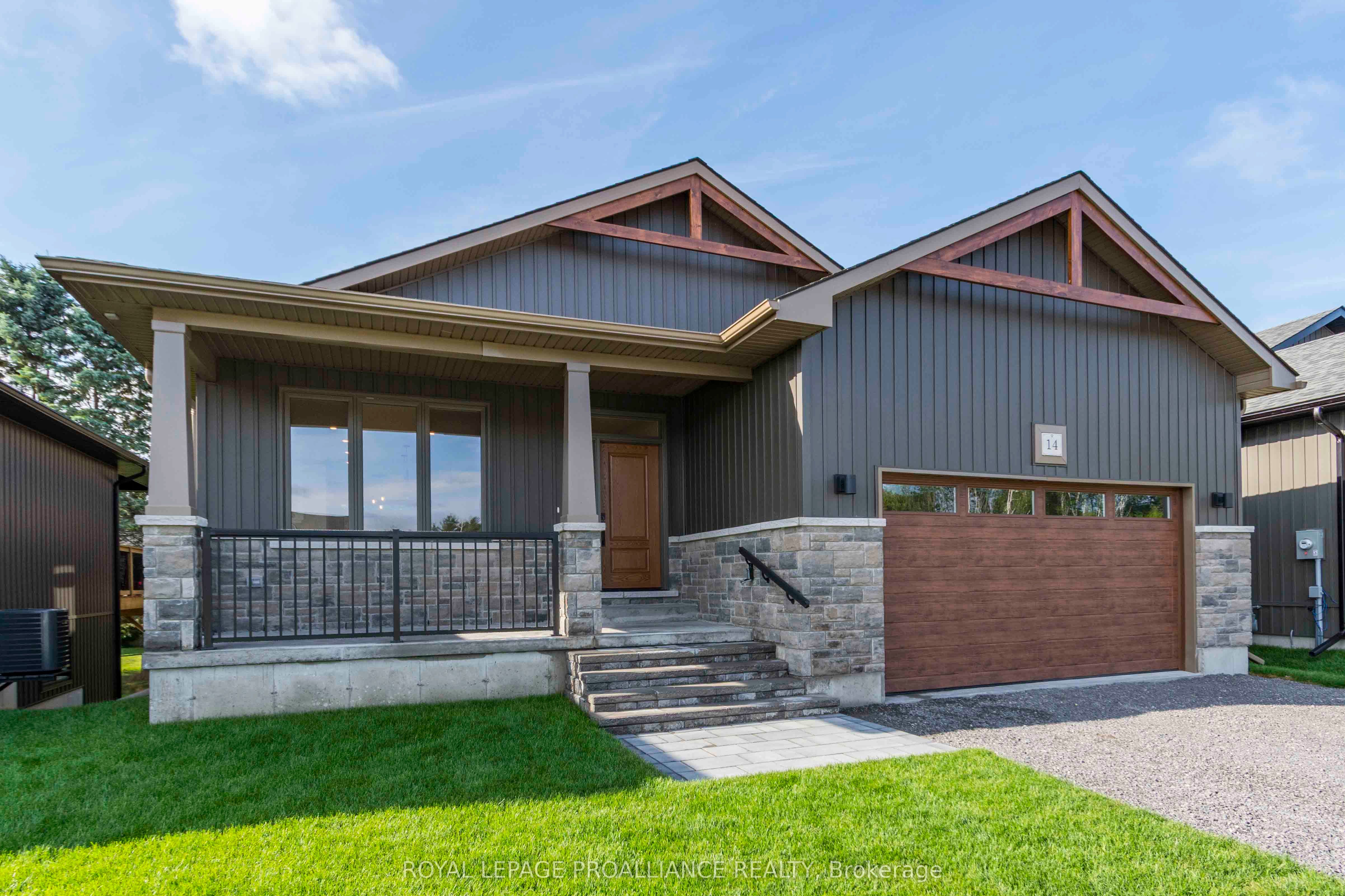 14 Mackenzie John Crescent Property Photo 1
