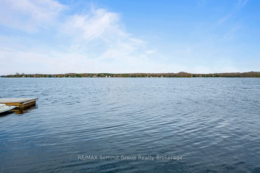 202 Lakeshore Boulevard Property Photo 7