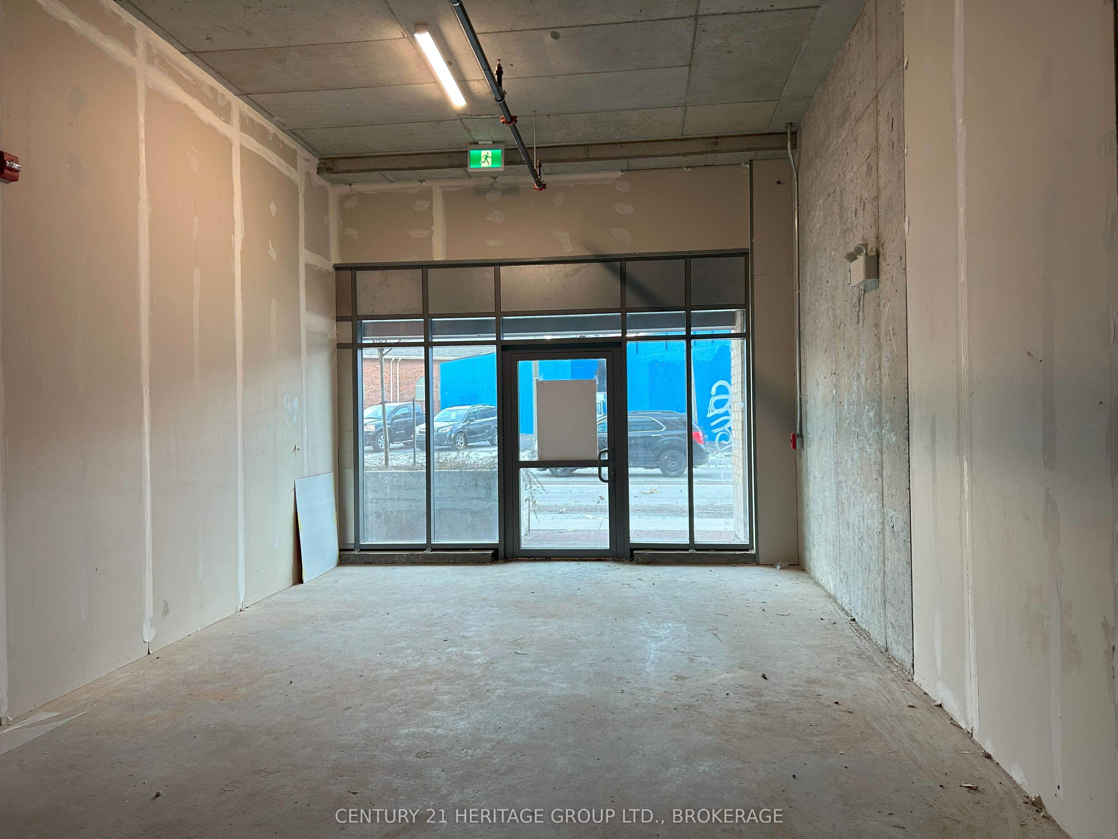 #14 - 652 Princess Street Property Photo 4