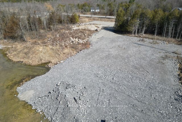 3852 41 Hwy Property Photo 10