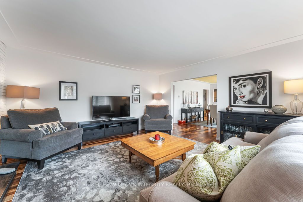 887 Notre Dame Street Property Photo 15