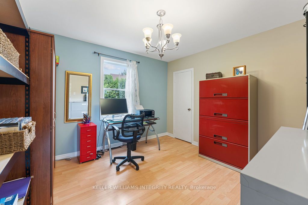 887 Notre Dame Street Property Photo 24