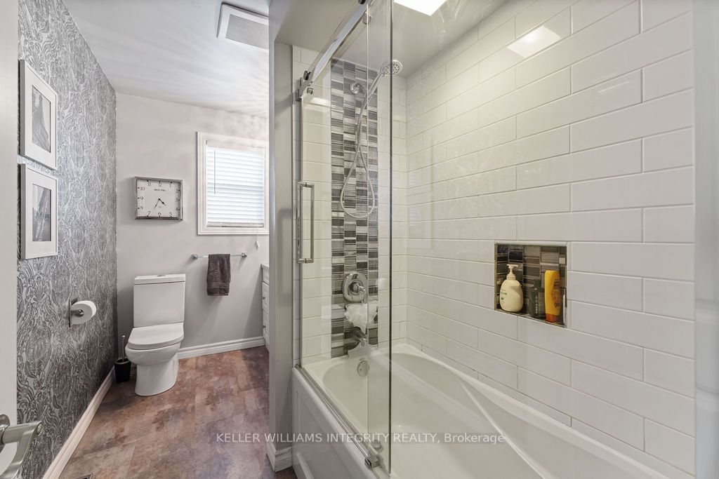887 Notre Dame Street Property Photo 25