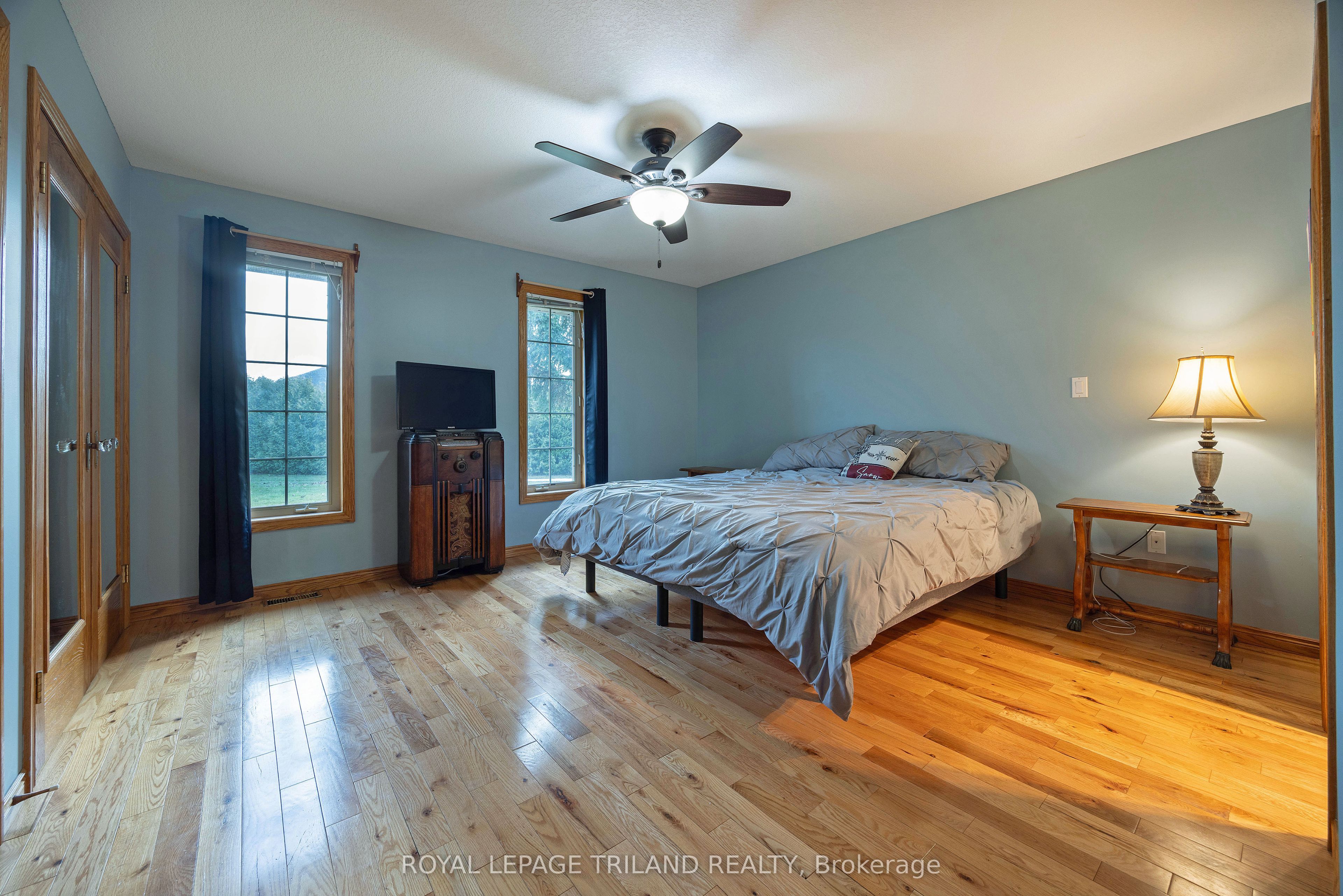 22164 Dundonald Road Property Photo 16