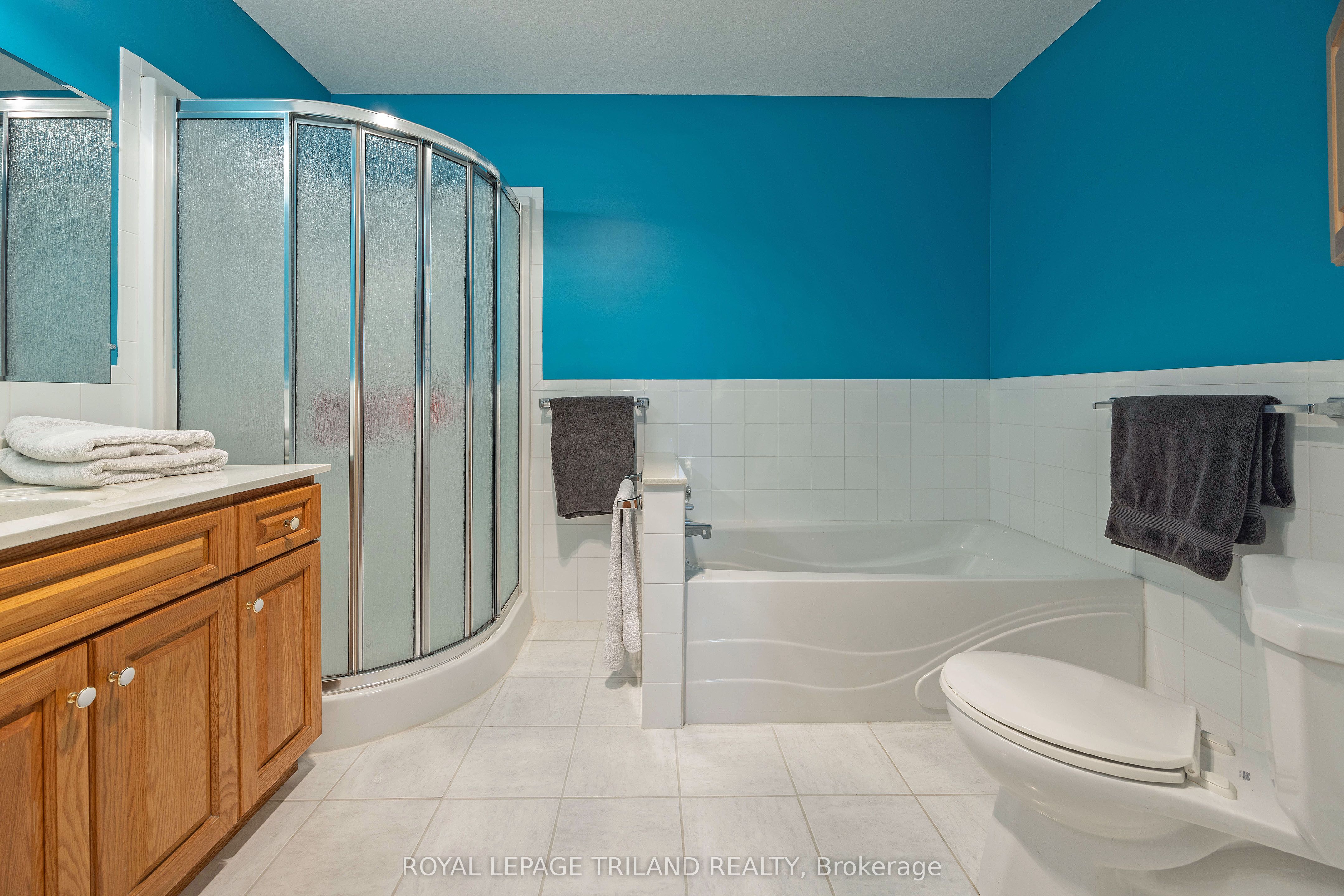 22164 Dundonald Road Property Photo 17
