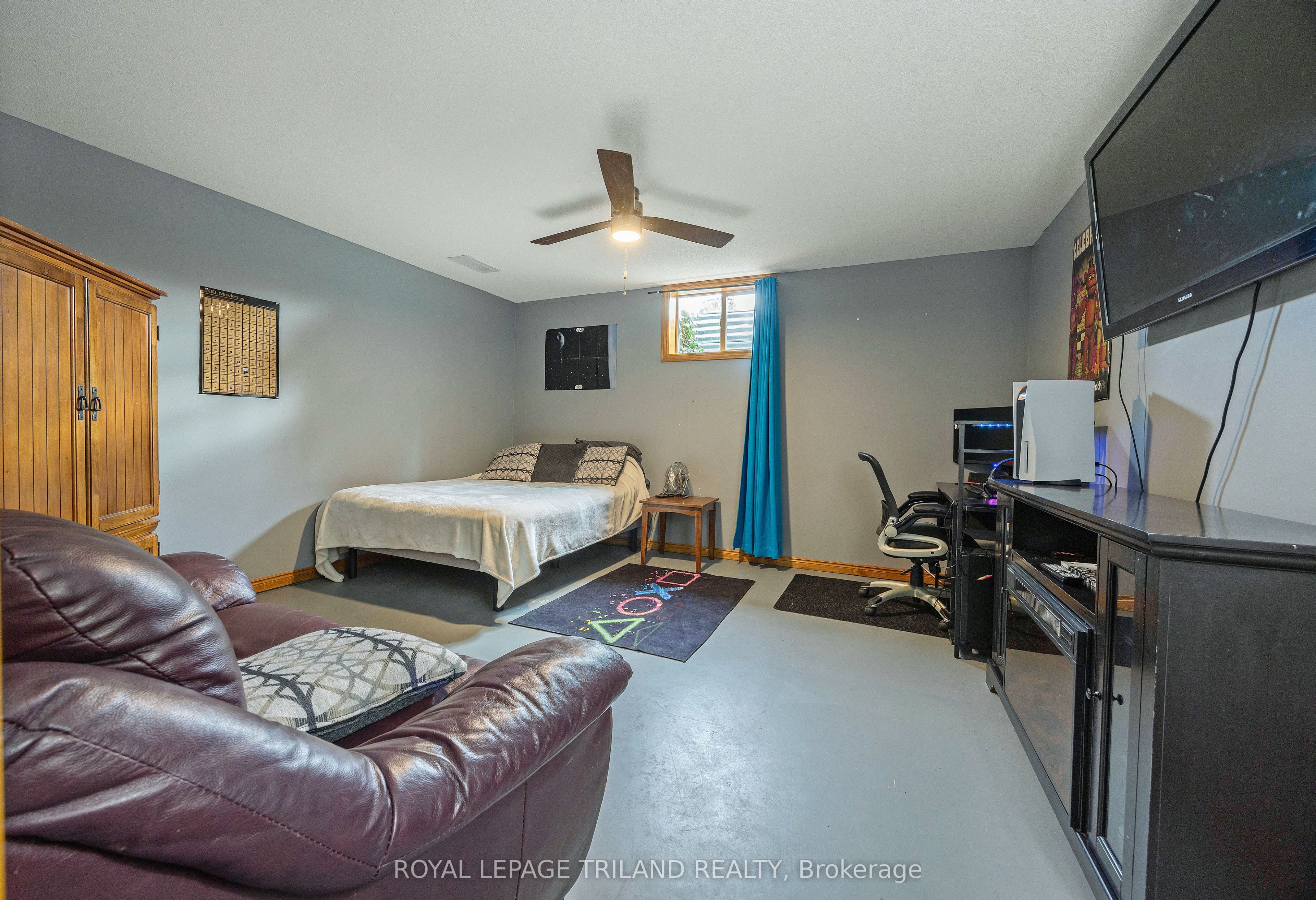 22164 Dundonald Road Property Photo 25