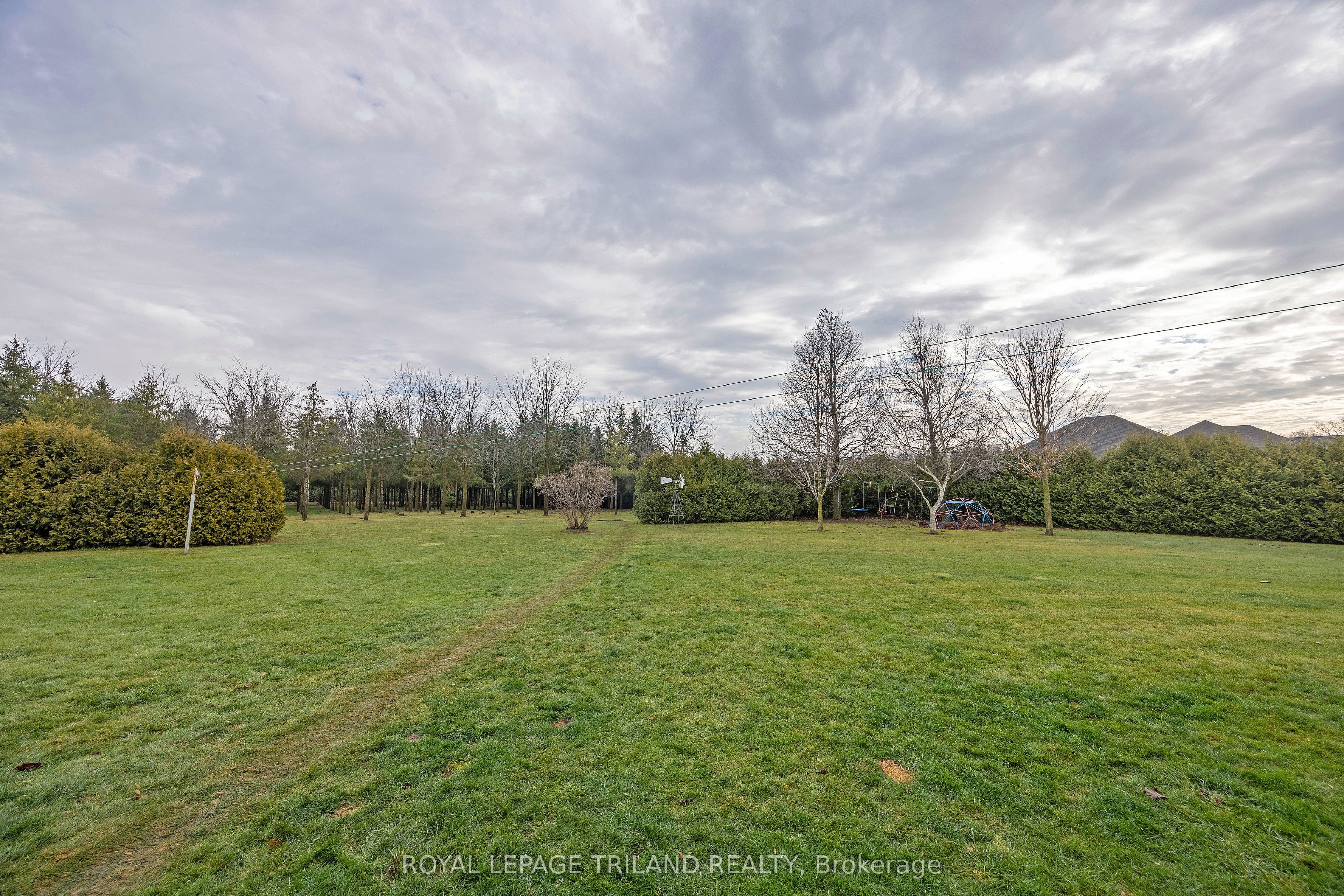 22164 Dundonald Road Property Photo 28