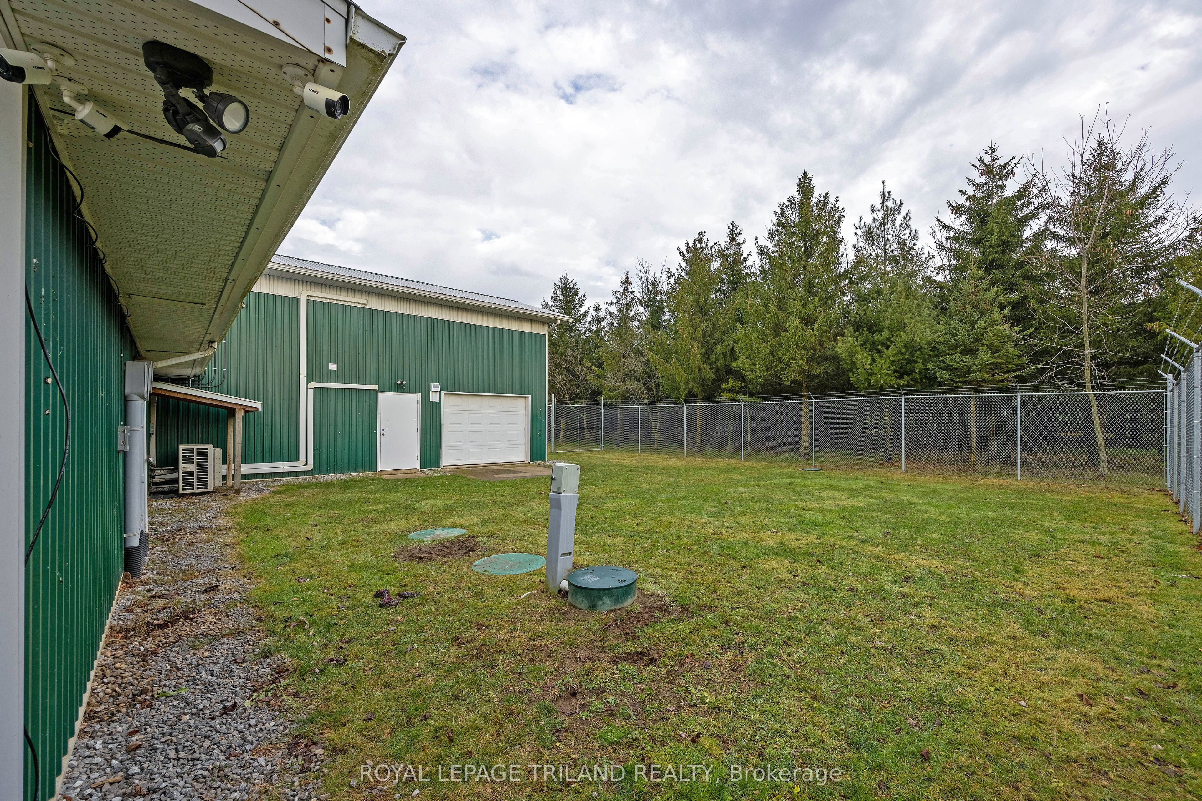 22164 Dundonald Road Property Photo 29