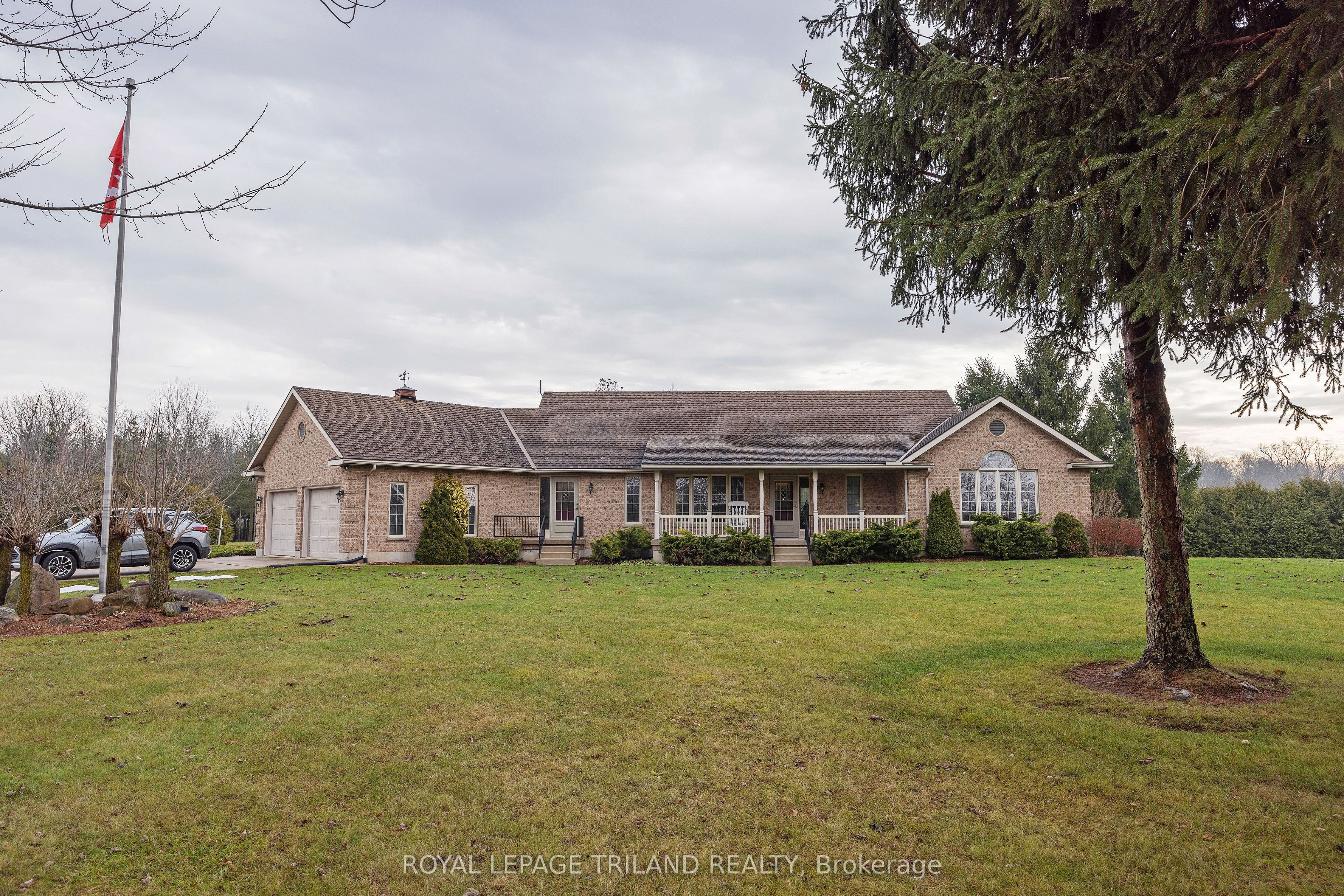 22164 Dundonald Road Property Photo 40