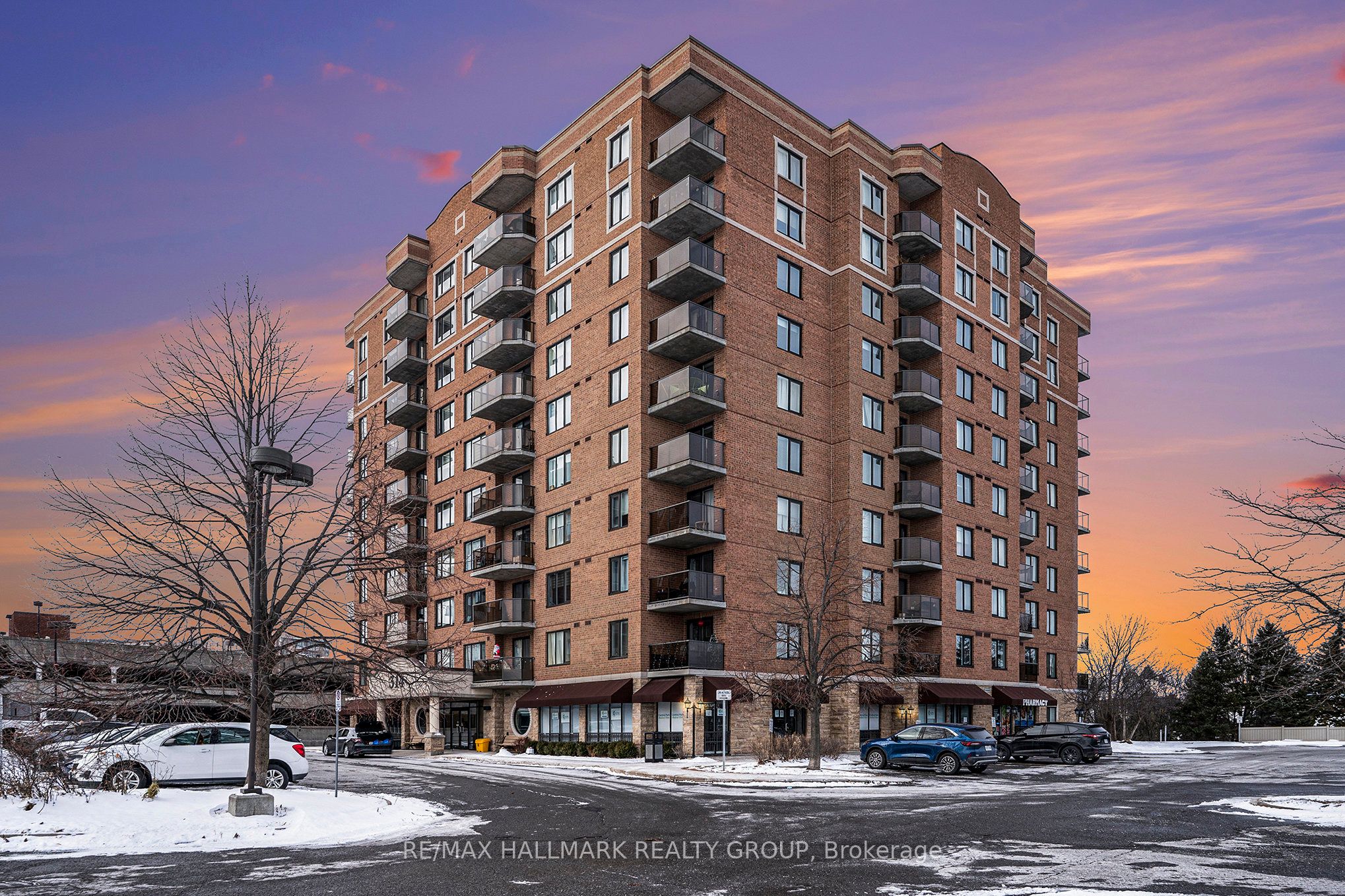 #409 - 314 Central Park Drive Property Photo 1