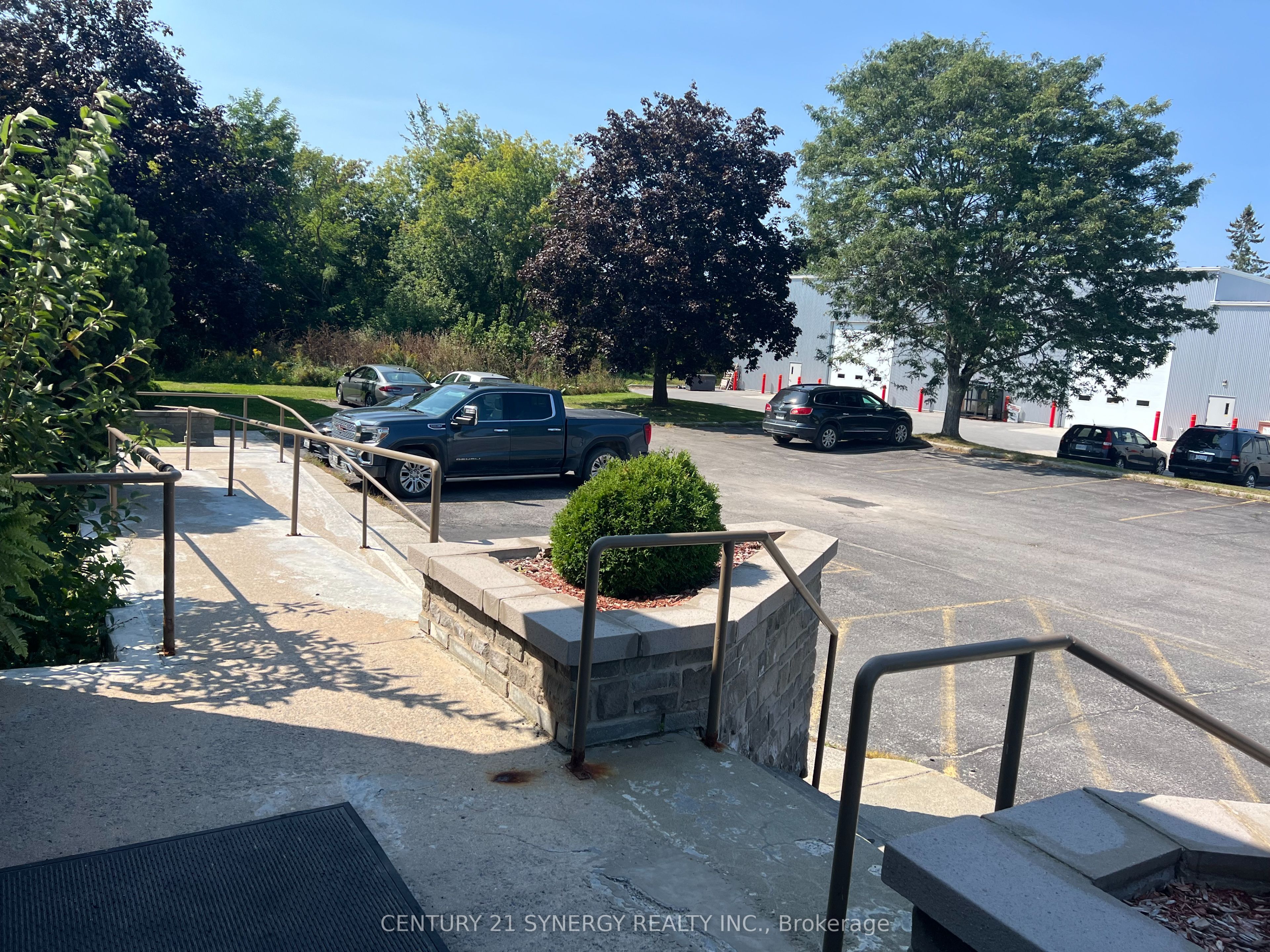 #unit D - 20 Bennett Street Property Photo 4