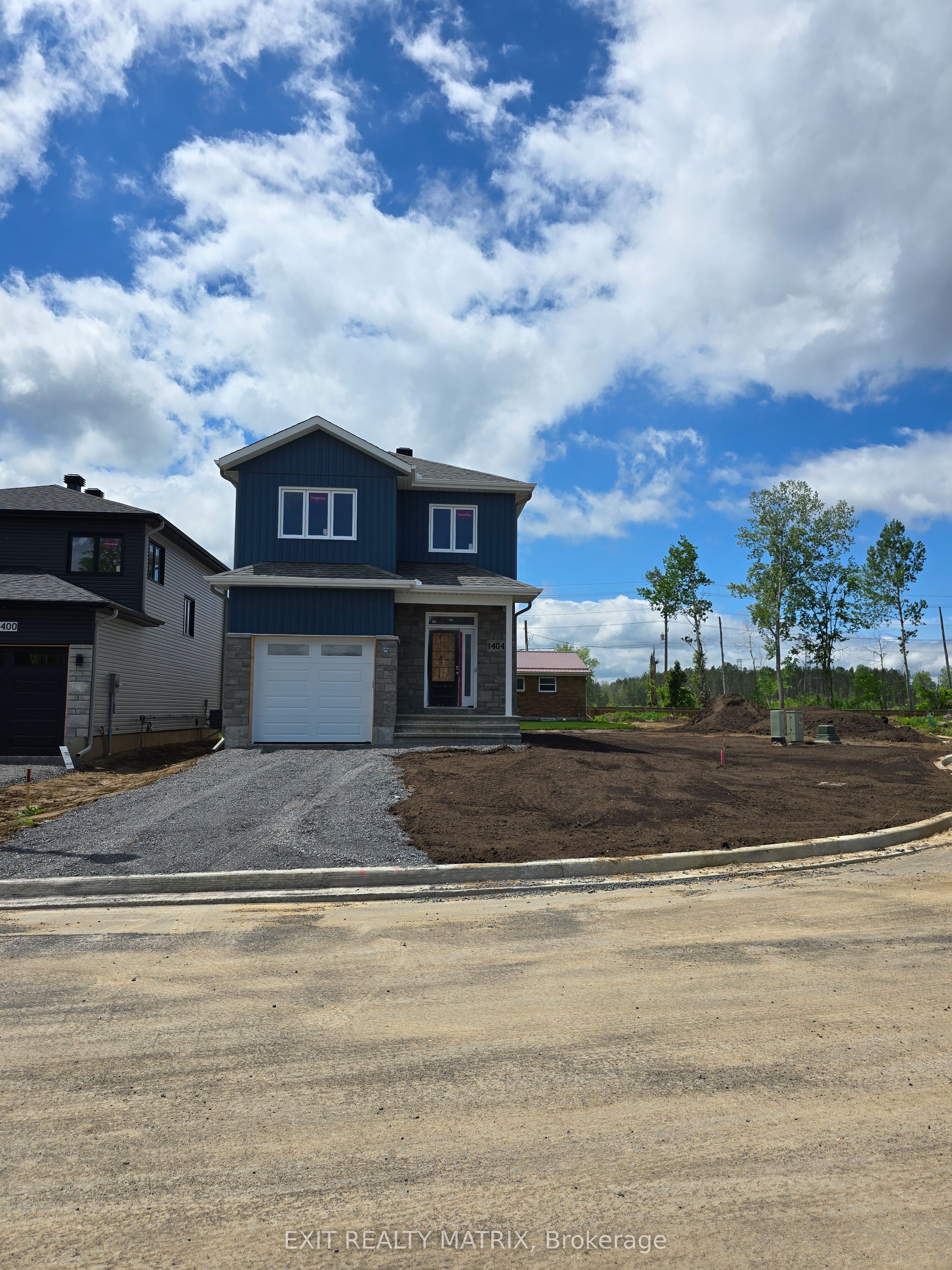 1404 Caroline Court Property Photo 1