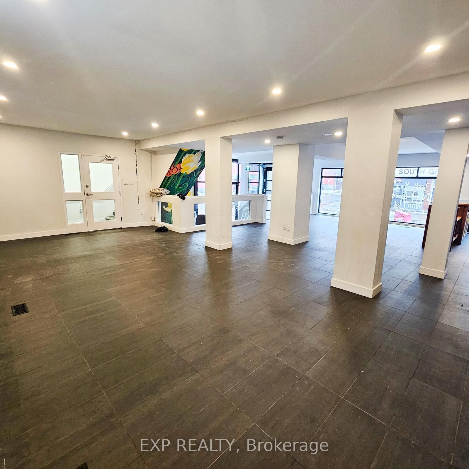 #a - 43 Seneca Street Property Photo 18