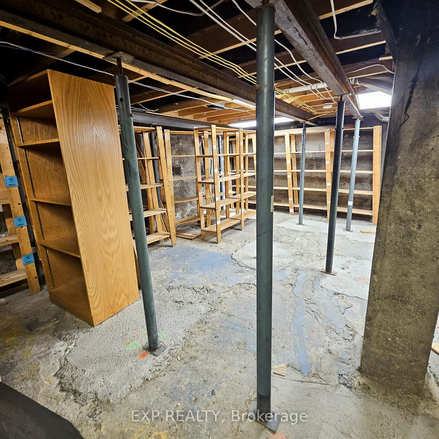 #a - 43 Seneca Street Property Photo 22